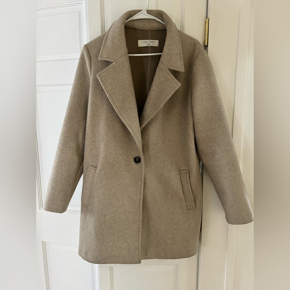 Love Tree Women's Classic Tan Trench Coat